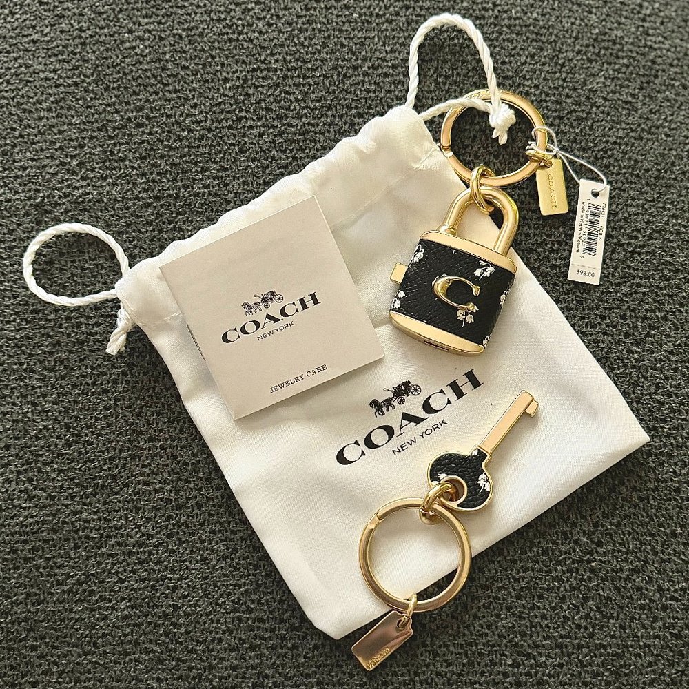 Coach Floral Lock And Key Bag Charm Key Ring - Black/Gold (NWT)